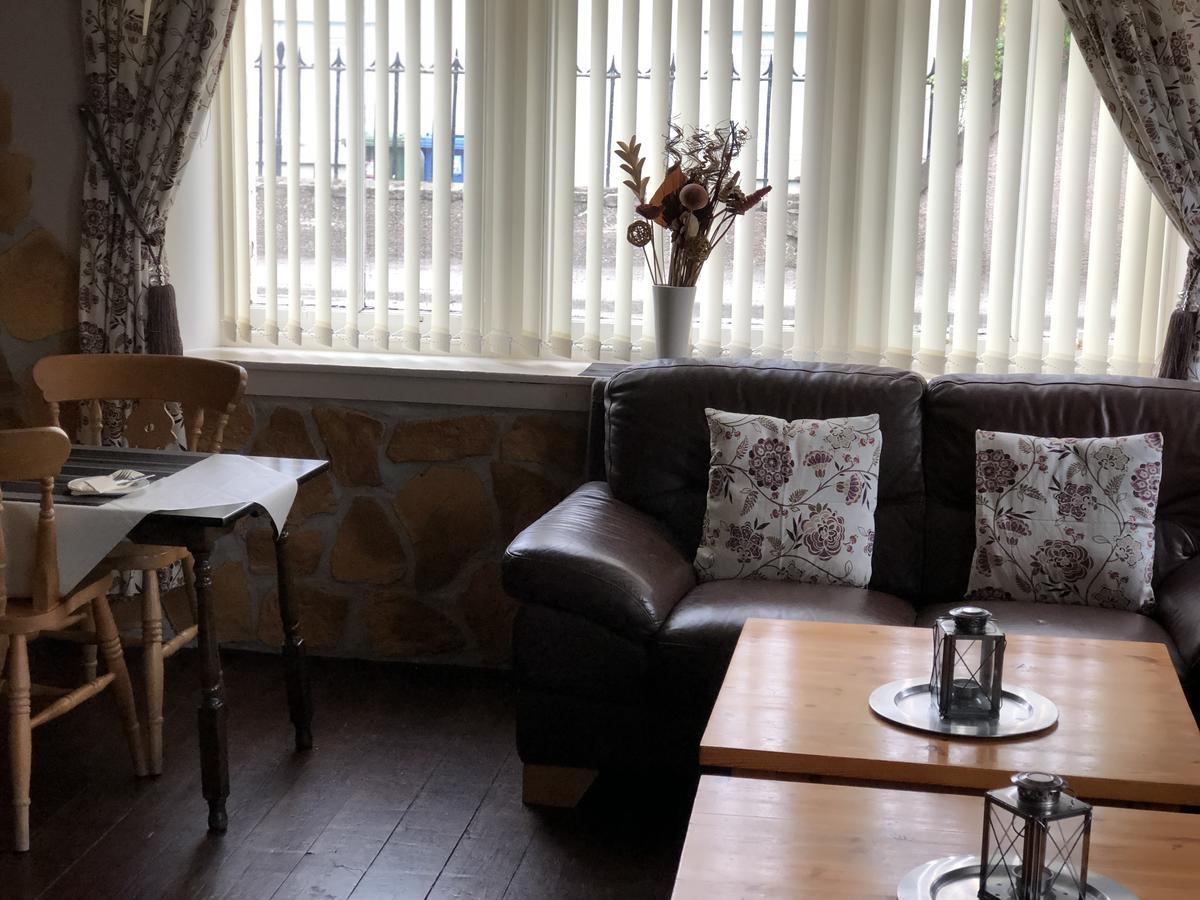 Belgrave Arms 3*